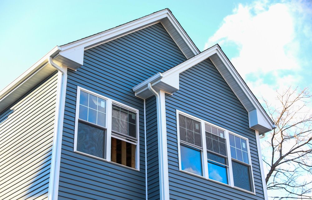 James Hardie Siding vs. Other Siding Materials: Which Is the Better Choice?